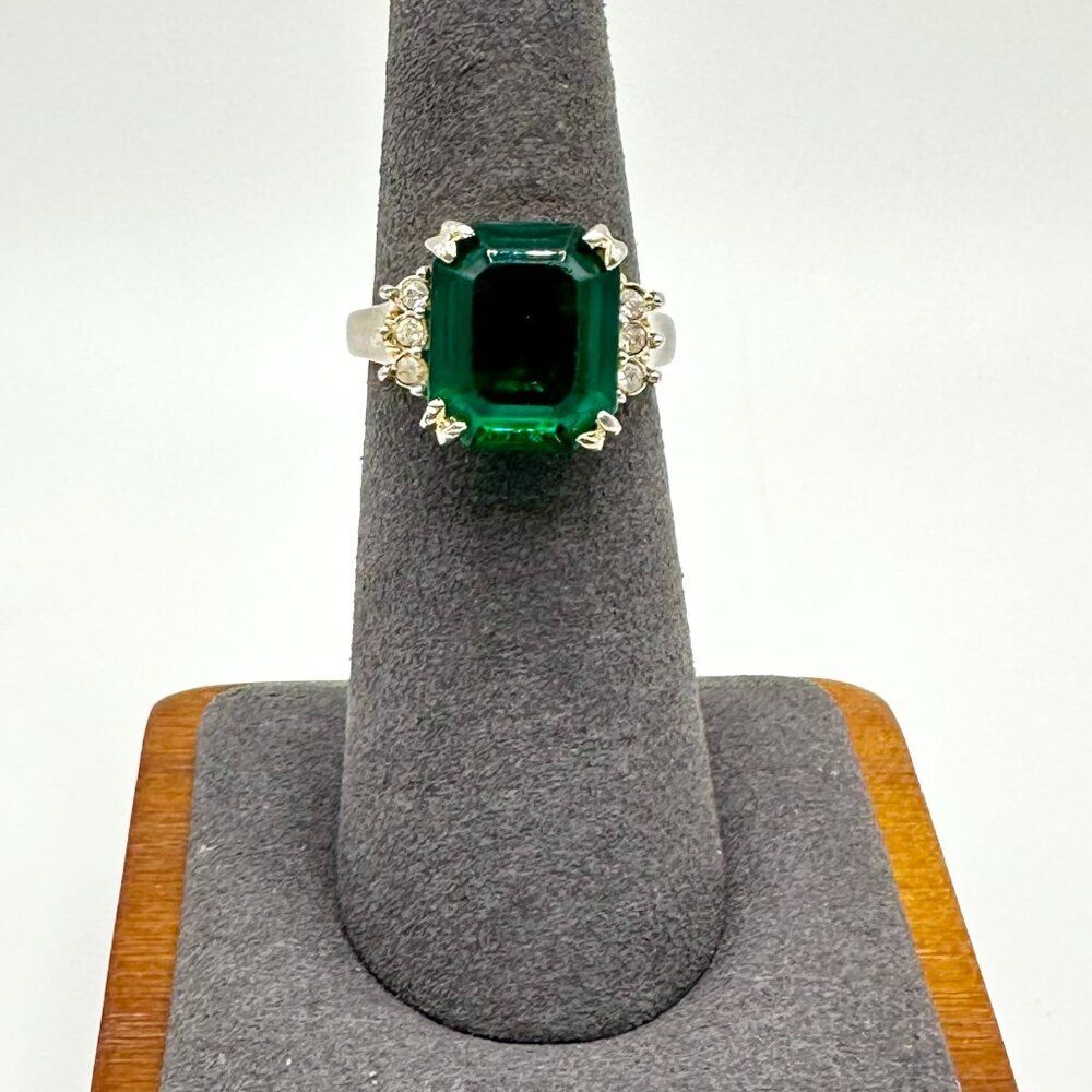 Ring with Large Emerald Colored Stone